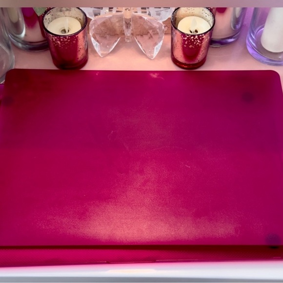 Incase Hardshell Case for MacBook Pro Retina 13" Dots - Mulberry - Picture 3 of 3